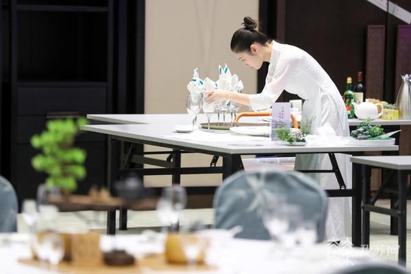 接轨世界标准 培养一专多能人才!2022年江苏省职业院校技能大赛餐厅服务赛项开赛